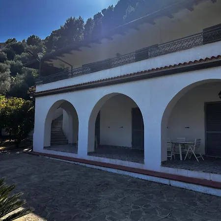 Maison Emi *